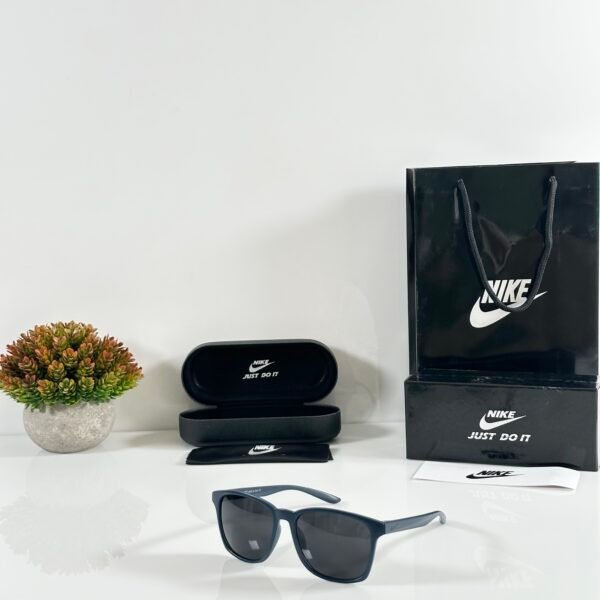 Nike_810_Blue_Black
