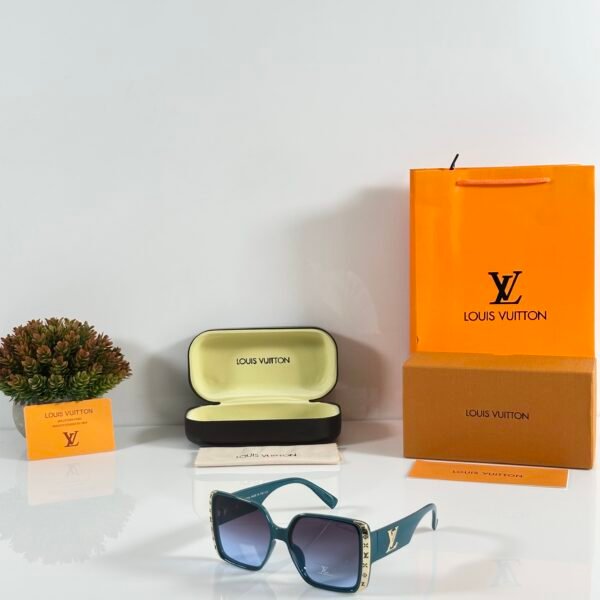 Louis_Vuitton_WMNS_9552_Green