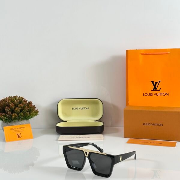 LV 1502 Gold Black