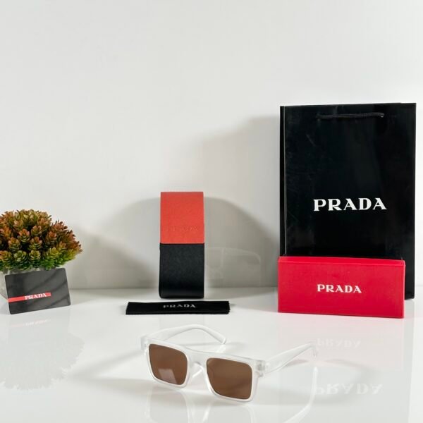 Prada_19_Ice_Brown
