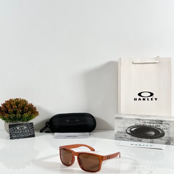 Oakley_9102_Brown