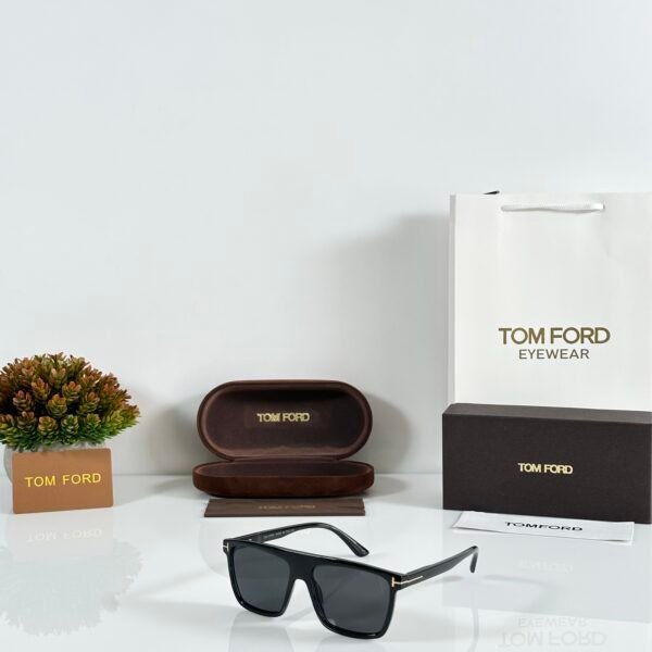 TOM 1145 Black