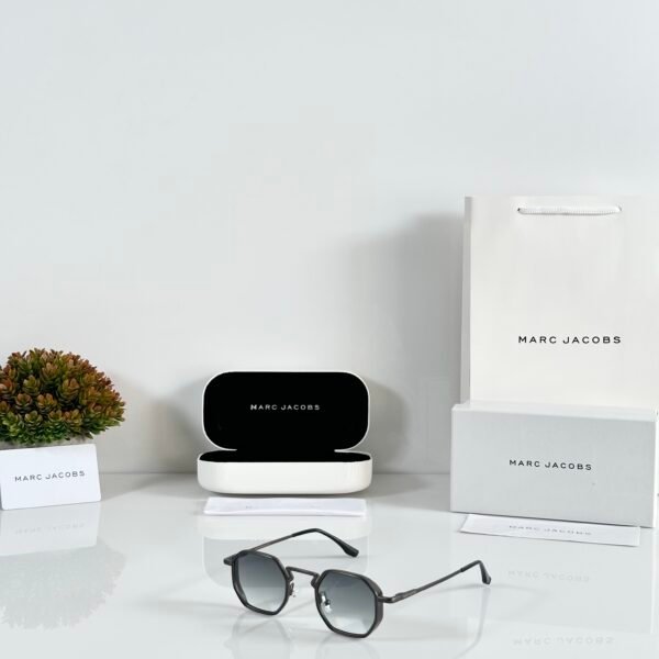 Marc Jacobs 506 Gun Green DC