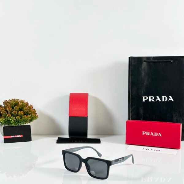 PR 26 Black Grey