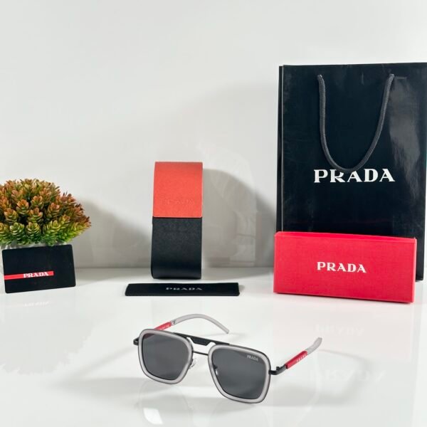 PR 8805 Grey