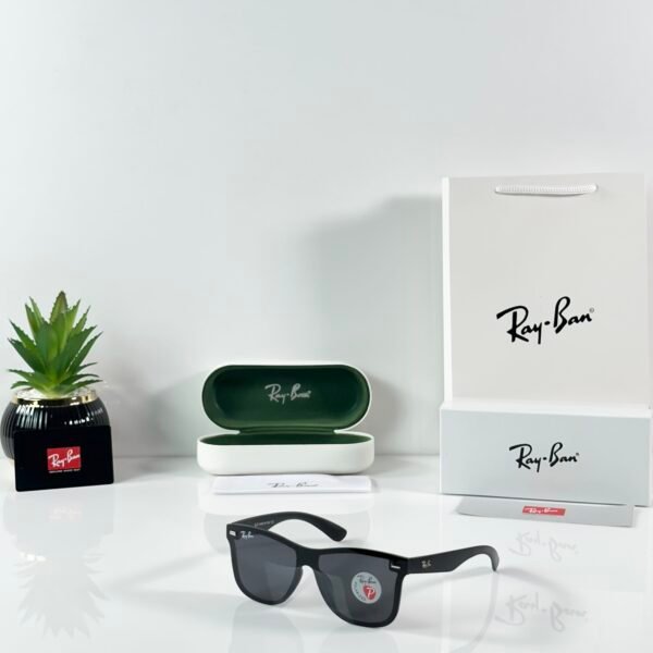 RB 650 Black