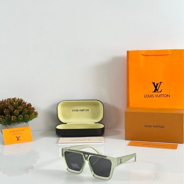 LV 1502 Ice Green Black