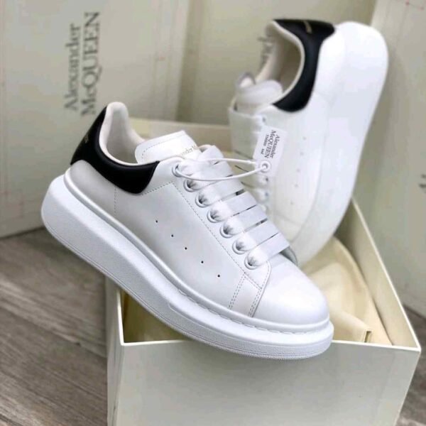 Alexander MCQueen White-Black full accessories