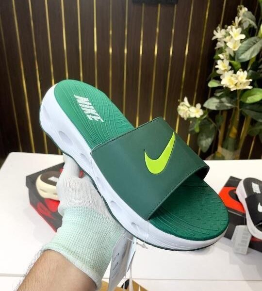Nike Comfortride Slide