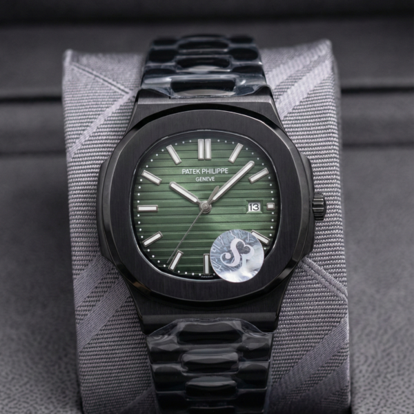 Patek_Philippe Nautilus Quartz