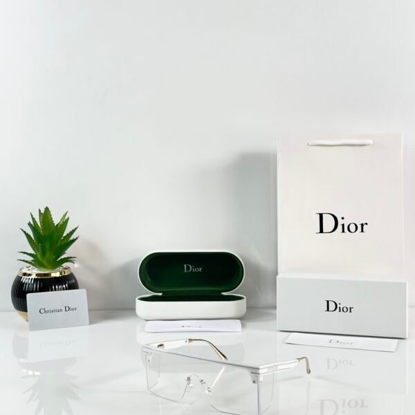 Dior_2165_White_Day