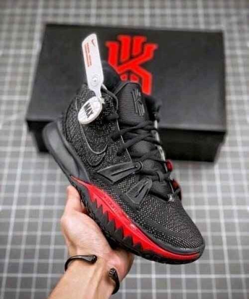 Nikee Kyrie 7 Bred
