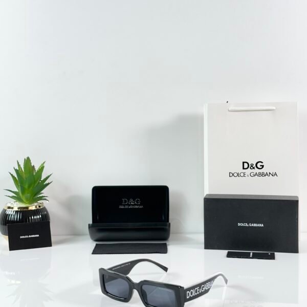 DG 6187 Black White