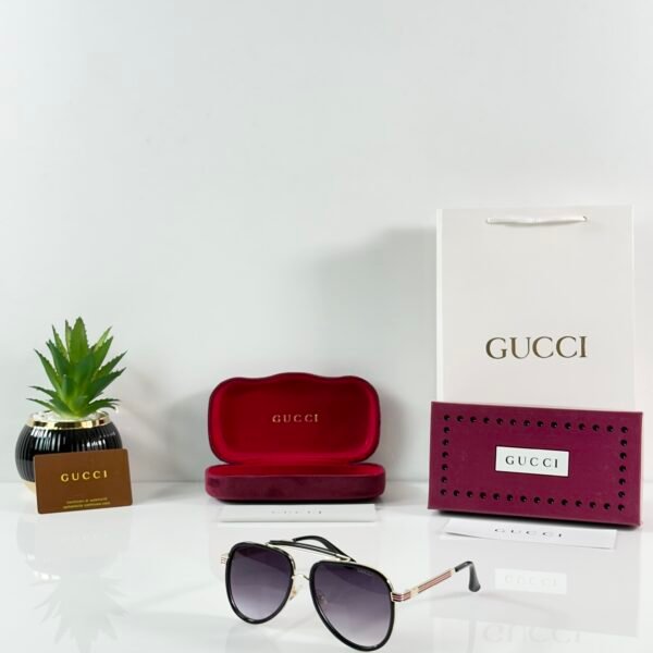 Gucci_3748_Gold_Black_DC