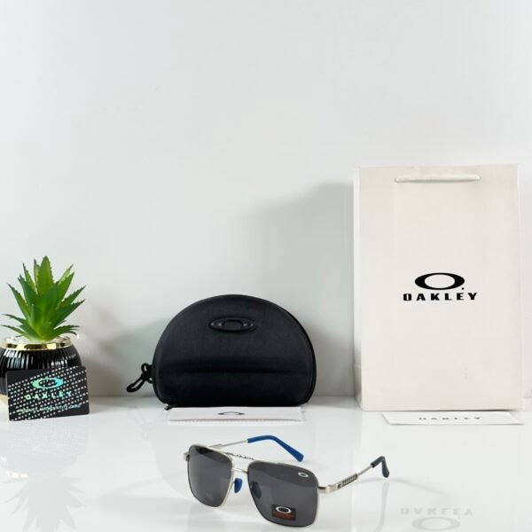 Okley 8922 Silver Black
