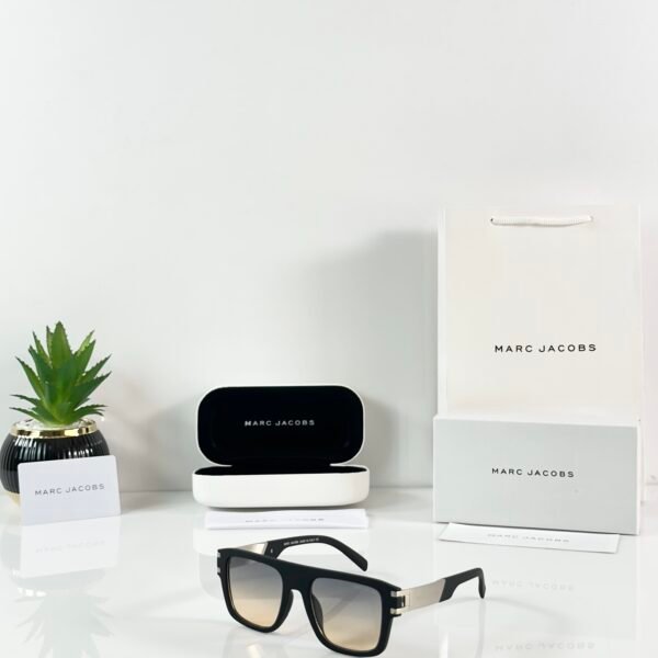 Marc Jacobs 1004 Black Orange DC