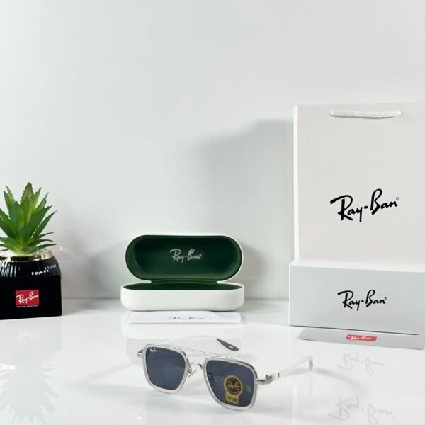 RB 06 Ice Black
