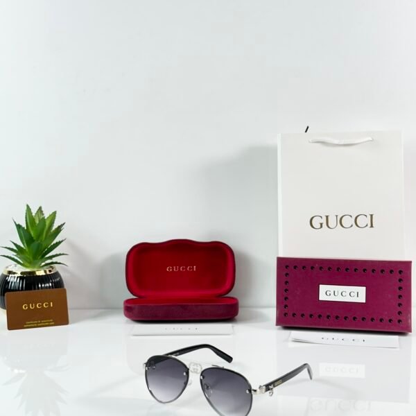 Gucci_5118_Silver_Black_DC