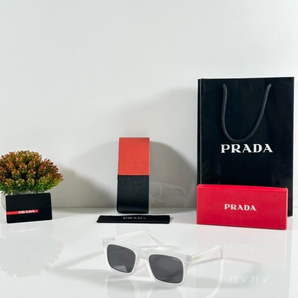 Prada_25_Ice_Black