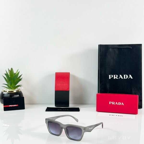 Prada_06_Grey_Blue