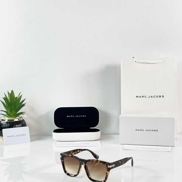 Marc Jacobs 2853 Tiger Brown