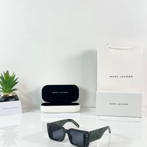 Marc Jacobs 1670 Black Green