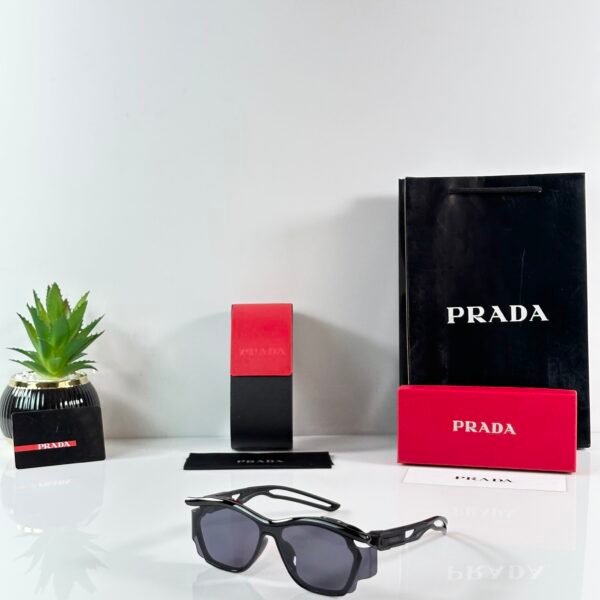 PR 8899 Black