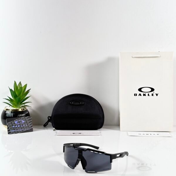 Okley 9965 Black