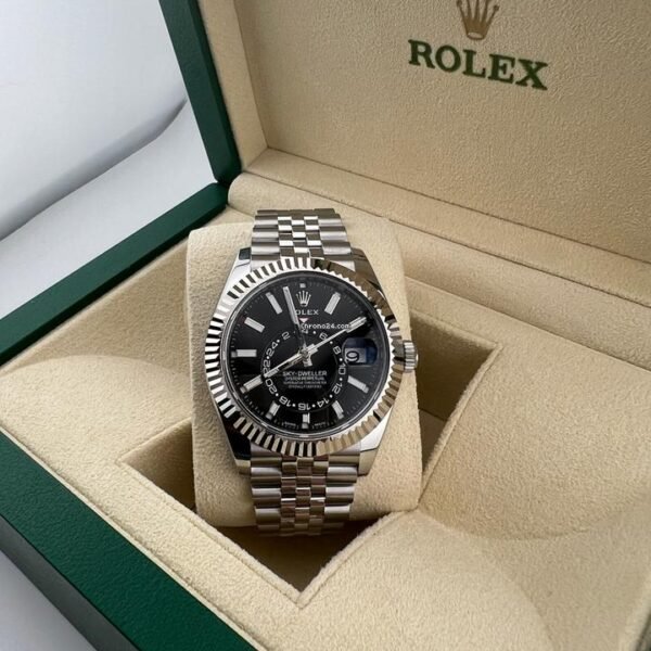Rolee_x Oyster perpetual Sky Dweller Z-R Premium