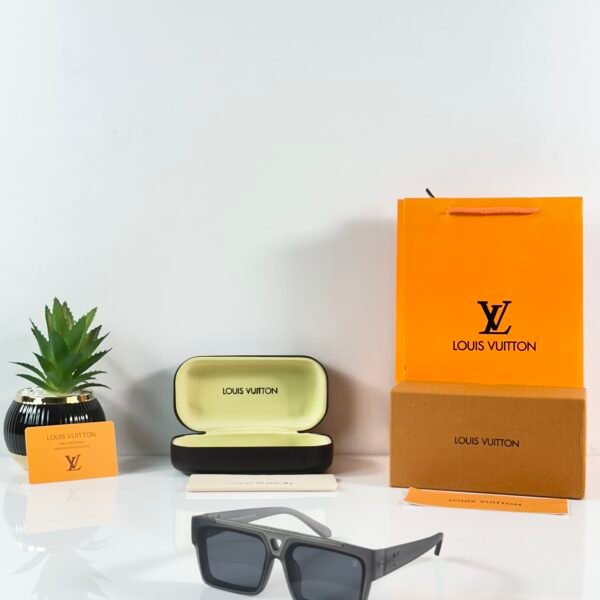 LV 1984 Mate Grey