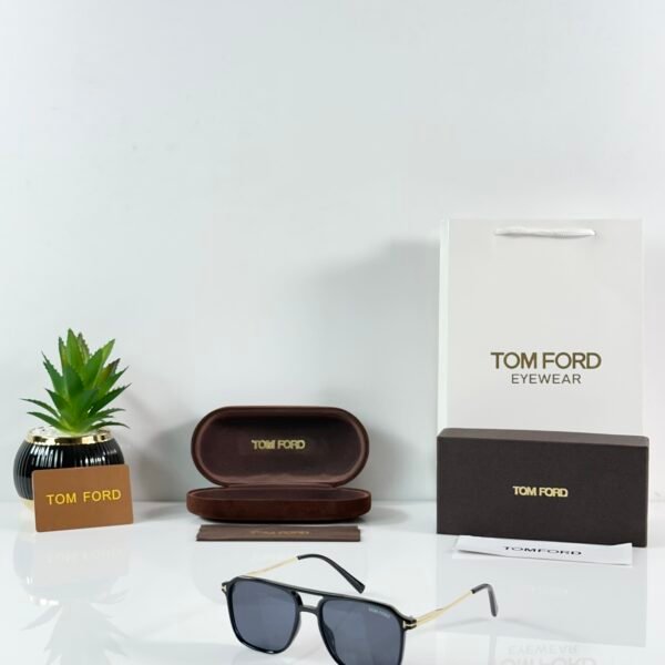 Tom 0230 Gold Black
