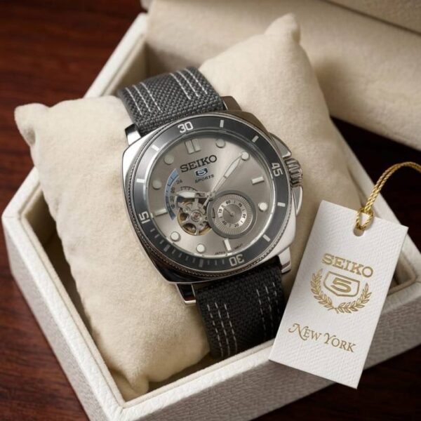 Seiko 5 Sprots Automatic Grey