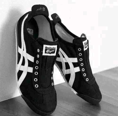 Onitsukkaa Tiger Slip On Black White fix