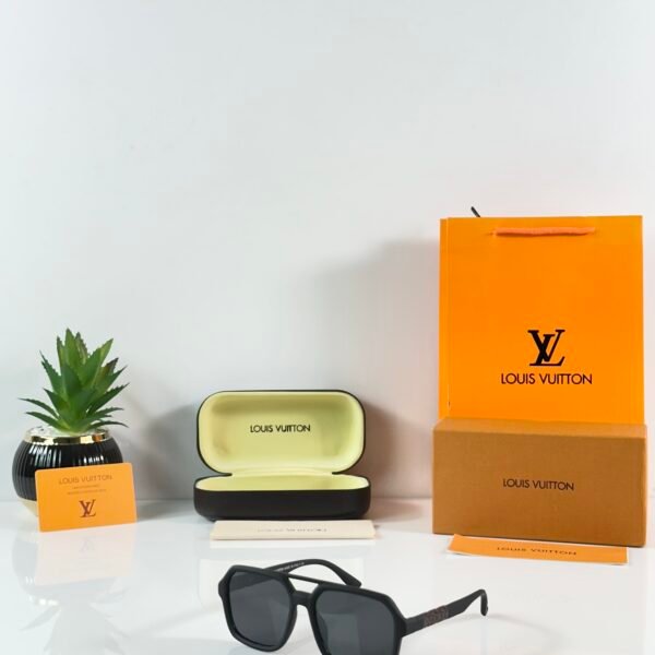 Loui Vuitton 2687 Mate Black
