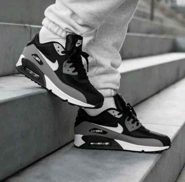 Nikkee AirMax 90 Essential Blackwhite