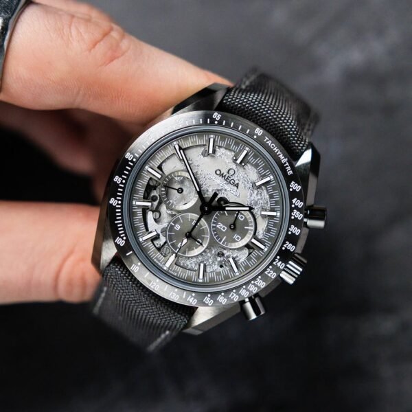 Omegg_a Speedmaster Dark Side of the Moon