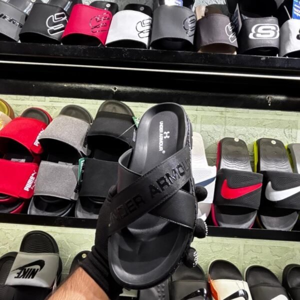 UNDER ARMOUR