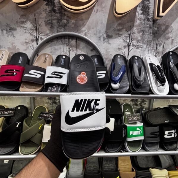 NIKE TURBO SOFTY.