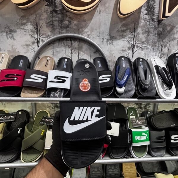NIKE TURBO SOFTY.