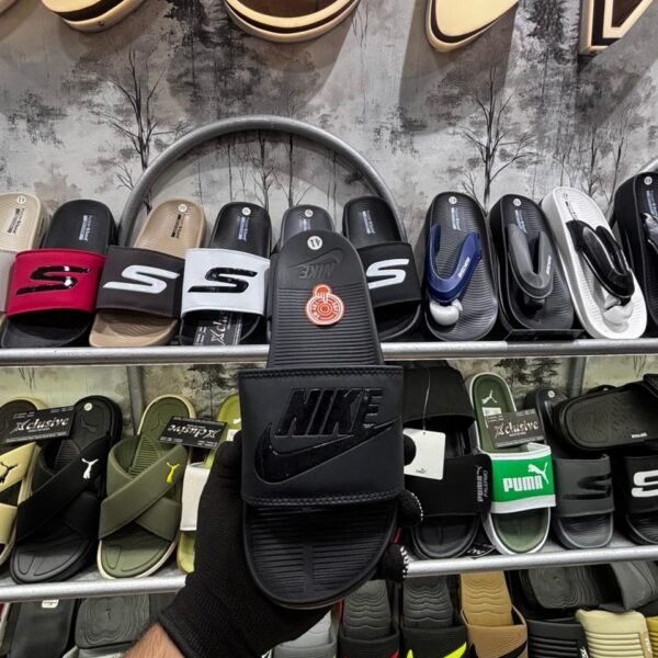 NIKE TURBO SOFTY.