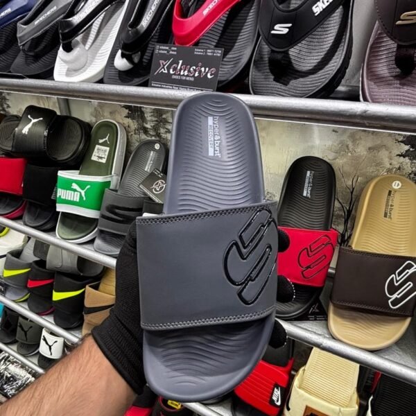 SKECHERS HYPEBURST ULTRA COMFORT.