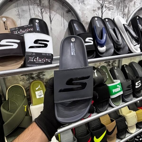 SKECHERS HYPEBURST ULTRA COMFORT.