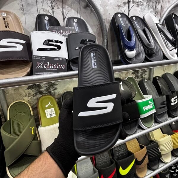 SKECHERS HYPEBURST ULTRA COMFORT.