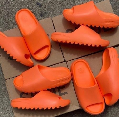 ADIDAS YEEZY SLIDE