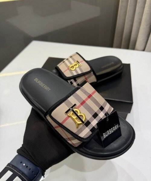 Burberry Soft-Bottom Slider