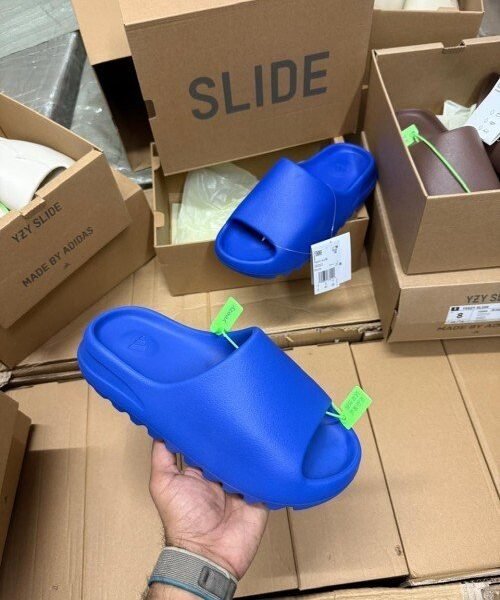 ADIDAS YEEZY SLIDE