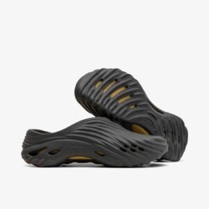 CrocsS Echo Wave Clogs Black Sand