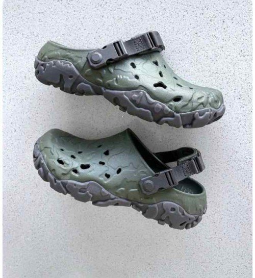 crocss all terrain atlas army green clogs - Image 2