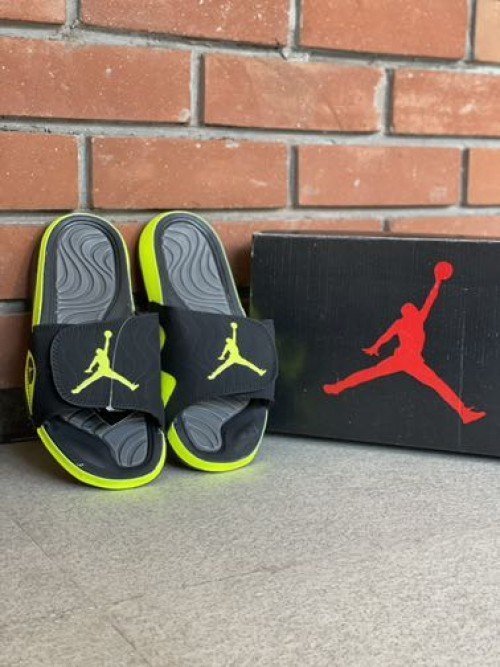 Jordan Hydro 6 Slide Black Volt