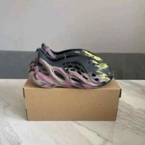 Adidass Yeezy Foamrunner MX Carbon